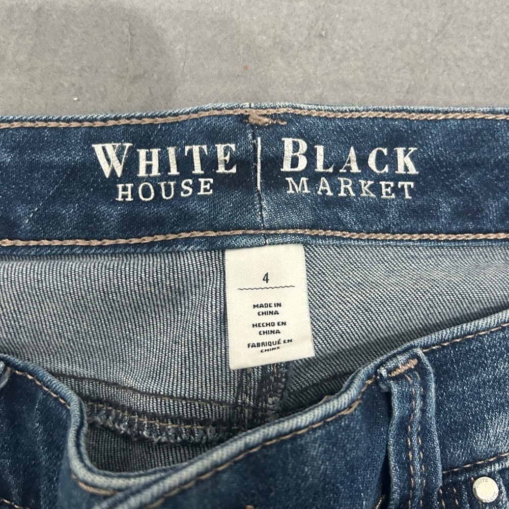 Women’s White House Black Market Straight Leg Jeans Size 4 Stretch Denim - Picture 6 of 6